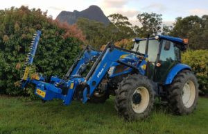 Slanetrac Hedge Trimmer and Cutter Bar attachment